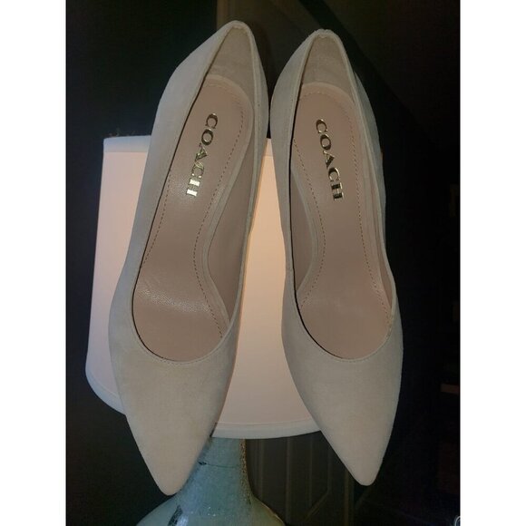 Coach Pump Stiletto Heels Women's Size 9 Skyler Suede Color Beechwood Pull-On - Picture 3 of 4